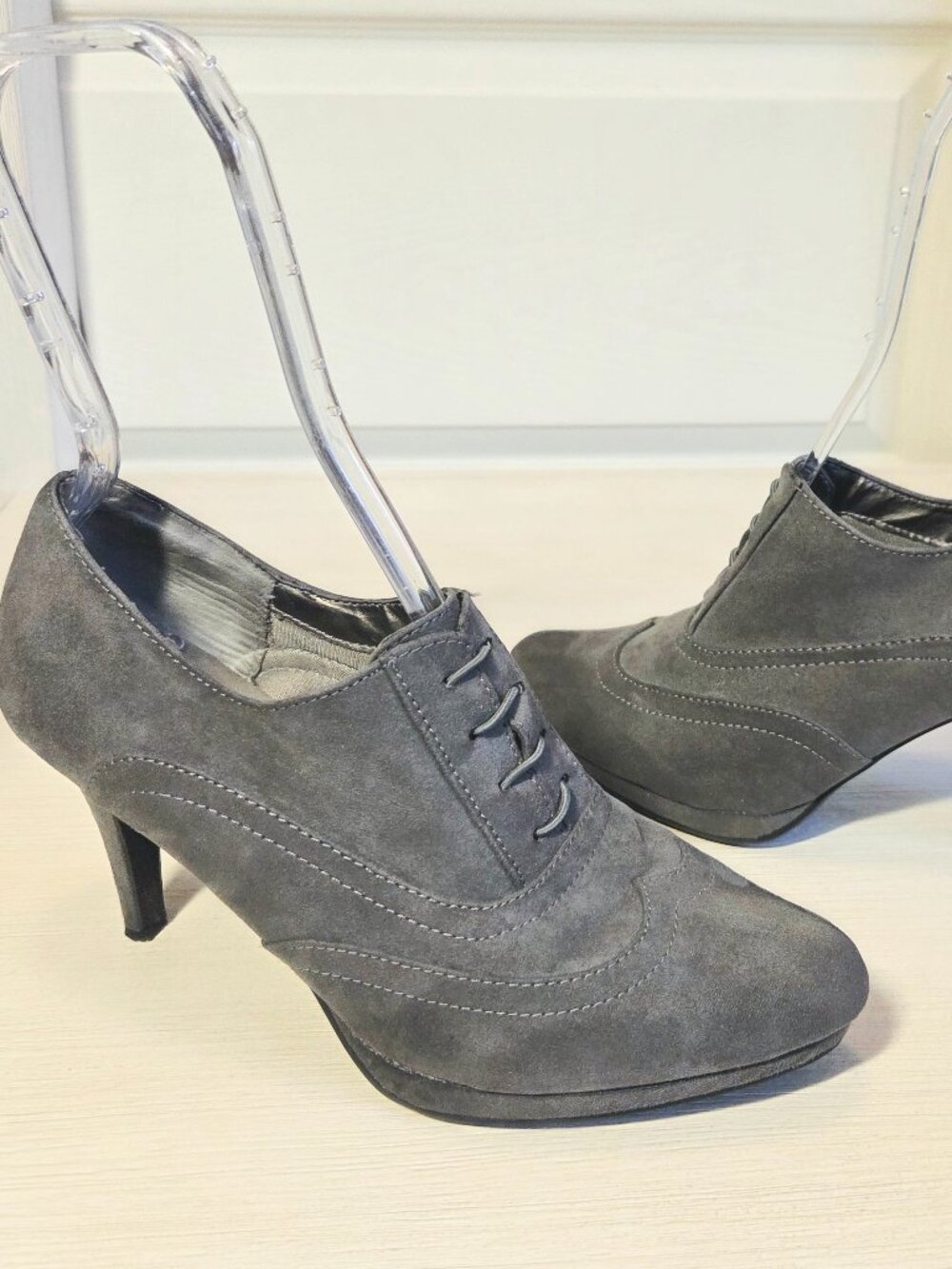 LifeStride Flex Velocity Shootie  Micro Suede Memory Foam Wingtip  Gray Size 10W